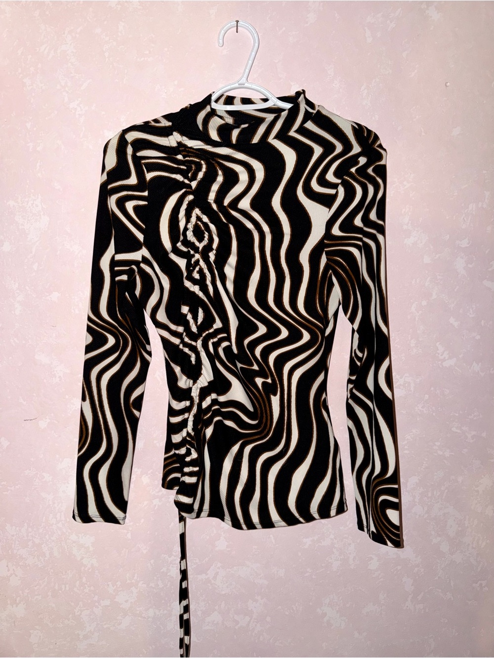 Women's Black & Cream Swirl Long Sleeve Tee